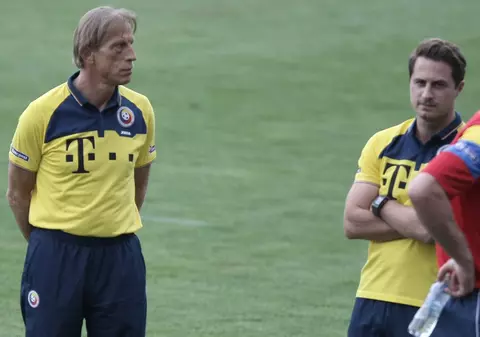 România - Muntenegru. Christoph Daum lucrează cu fiul său pentru calificarea tricolorilor la CM 2018 / VIDEO