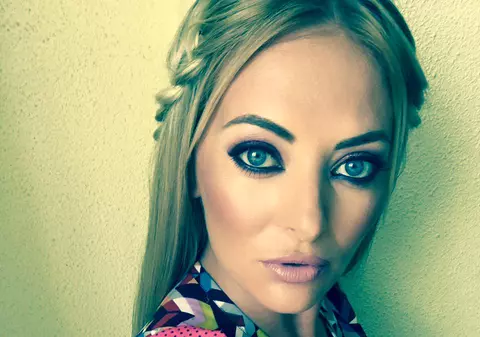 Concert Rihanna. Delia, gest neașteptat în fața tuturor, în deschiderea show-ului | VIDEO