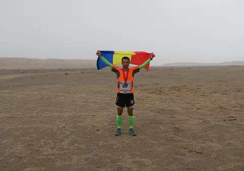 EXCLUSIV / Pompierul-maratonist cu plămâni de oțel. Iulian Rotariu aleargă sute de kilometri prin deșert și pe creste înzăpezite