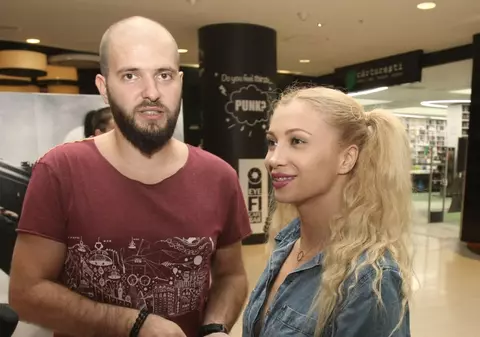 Ce a primit Lora din partea nașei Andra. S-a întâmplat la nunta lui What's Up cu Simina