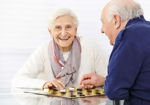 LIBERTATEA TE AJUTĂ: Persoanele care beneficiază de recalcularea pensiilor