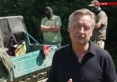 N-a putut să ia un Pulitzer, dar are șanse la Oscar | Statul român vrea să dea în judecată Sky News pentru scandalul ”traficanților de arme”