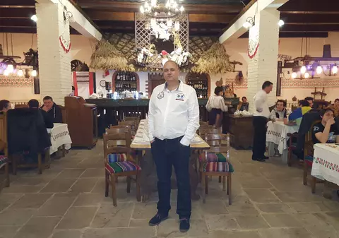 EXCLUSIV/ Încă o vedetă își deschide restaurant! Nu, nu-i Dani Oțil