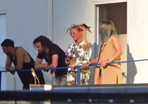 Delia și-a tratat fanii cu fundul! La propriu! / FOTO EXCLUSIV