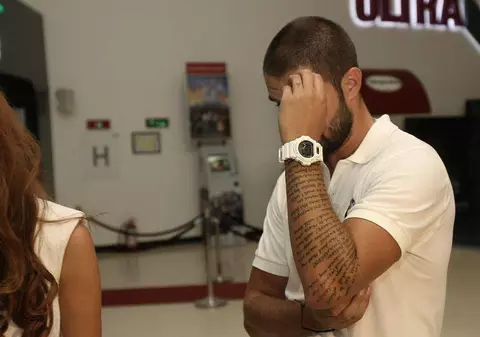 FOTO EXCLUSIV/ Și-au asumat relația în public! Cel mai nou cuplu din showbiz a devenit în sfârșit oficial!