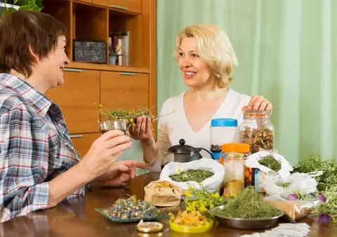 9 plante tămăduitoare pentru dureri articulare. Vremea schimbătoare răscoleşte suferinţele reumatice