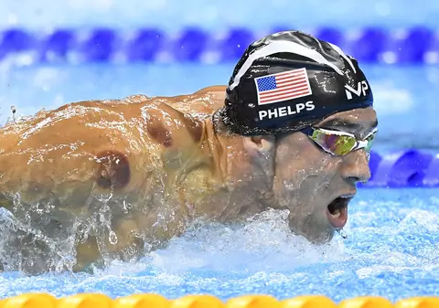 Recordmenul absolut, Michael Phelps se va întrece cu un rechin alb