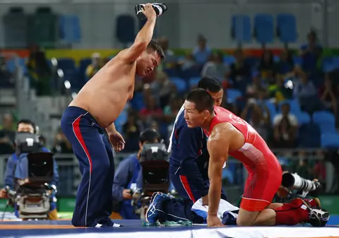 Jocurile Olimpice. Cel mai tare protest de la Rio de Janeiro: s-au dezbrăcat în public! FOTO & VIDEO