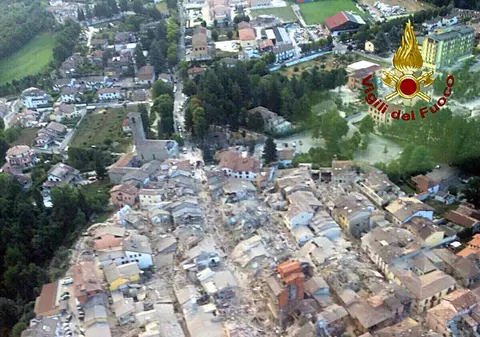 Un oraș întreg a fost ras de pe fața pâmântului în urma seismului devastator din Italia! Imagini dramatice