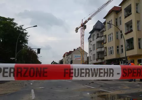 Incendiu la Berlin într-o tabără de refugiați! Cel puțin șase persoane au fost rănite