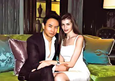 Monica Gabor s-a întors în România. ”Mr. Pink nu are o relaţie cu ea”