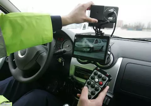 Veste proastă pentru șoferi: radar în mașină de poliție neinscripționată, pe A2