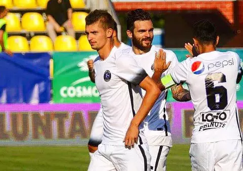 Gigi Becali se laudă că l-a luat pe Tănase! ”Am vorbit cu Hagi. Luni facem actele!”