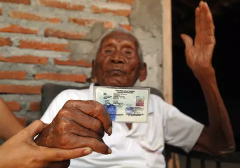 Cel mai bătrân om din lume are 145 de ani. Bărbatul mai are o singură dorință