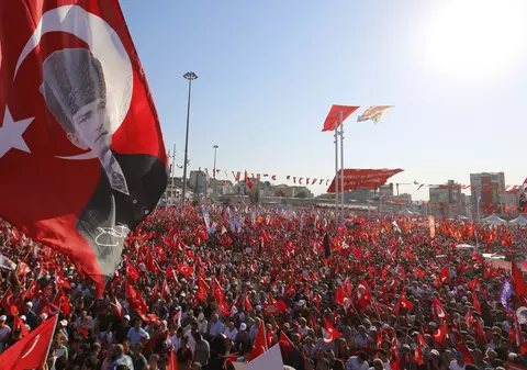 UPDATE| Parlamentul European cere suspendarea negocierilor de aderare cu Turcia. Reacția Ankarei