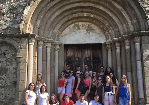 Carmen Iohannis a început școala cu o... excursie cu decapotabila