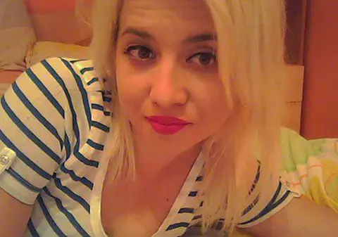 Sexy-contrabandista a vrut să se facă avocat! A picat cu brio!