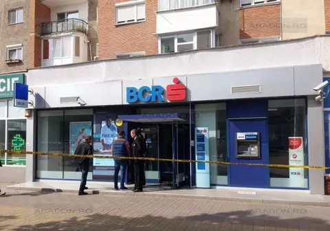 UPDATE / Jaf armat la o bancă din Arad. Banii au fost recuperați, hoțul este în continuare căutat