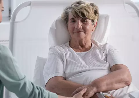 Ce m-a învățat mama de pe patul de spital