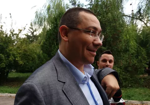 Victor Ponta poate da declarații presei și poate pleca din țară