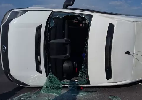 Plan roșu activat la Galați în urma unui grav accident rutier. 18 persoane au fost rănite / FOTO