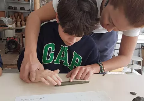 EXCLUSIV / Clasele umilinței. Școala a rămas corijentă la capitolul discriminare