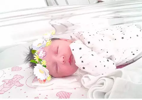 Fiica Biancăi Drăgușanu abia a ajuns acasă, dar primește deja oaspeți. Cine au fost primii care au văzut-o