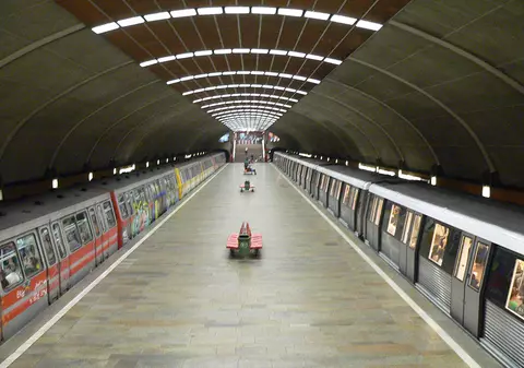 În pericol de moarte în fiecare zi! Jumătate dintre galeriile de metrou se pot prăbuși în caz de cutremur