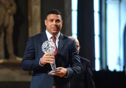 Brazilianul Ronaldo a împlinit 40 de ani. S-a intersectat cu românii. Iată cele mai frumoase goluri și driblinguri ale lui ”Il Fenomeno”! VIDEO