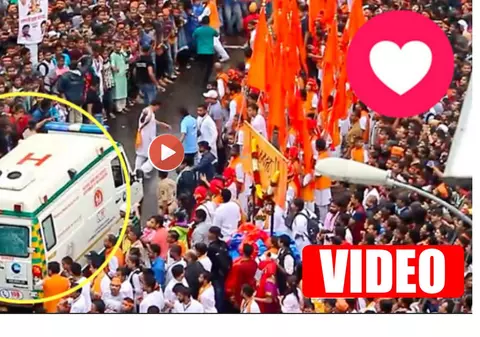 Spirit civic: cum fac oamenii loc pentru o ambulanță la un festival aglomerat din India