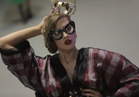 Iulia Albu poartă doliu de Valentine's Day. Incredibil ce ținută ales