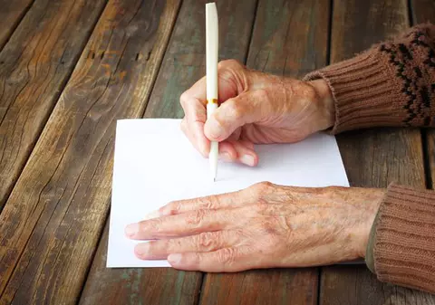 Scrisoarea emoționantă a unei paciente către asistenta care a îngrijit-o înainte să moară
