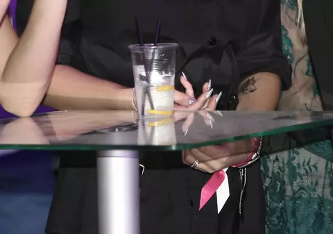 FOTO EXCLUSIV/ Misha, în cea mai îndrăzneață ținută din viața ei! Pantaloni scurți minusculi, hamuri din piele...