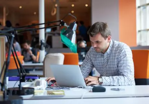 Măsuri esențiale ale Guvernului, amânate pe termen nedefinit