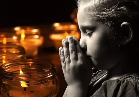 Rugăciunea pentru începutul anului școlar ajută elevii