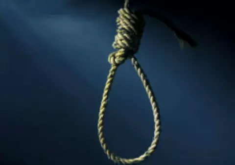 Un tânăr de 17 ani s-a spânzurat în toaleta salonului din spitalul unde era internat