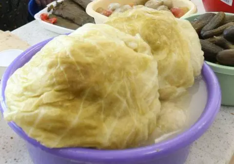 Zeama de varză murată: beneficii și contraindicații