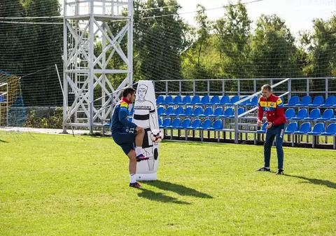 Armenia - România (sâmbătă, ora 19:00, TVR 1). Antrenament individual cu jucătorii de atac / VIDEO