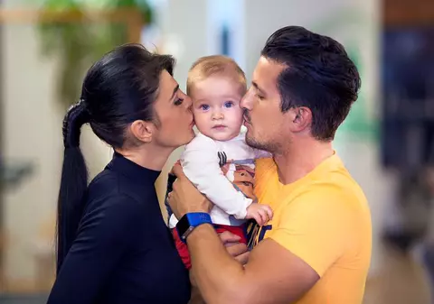 Florin Neby și-a prezentat în premieră băiețelul pe facebook. "Este perfect!"