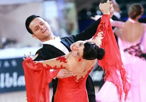 Dansatorii români evoluează peste ocean la Campionatul Mondial