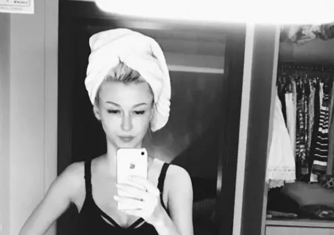 Andreea Bălan a renunțat la corset și le-a arătat tuturor cum arată după naștere