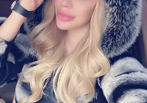 Bianca Drăgușanu își schimbă silicoanele? Cum a fost surprinsă proaspăta mămică