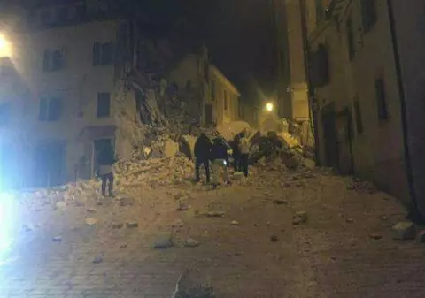 Cutremure în lanț în Italia! Au fost înregistrate peste 200 de replici / VIDEO