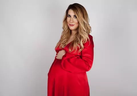 EXCLUSIV/ Adda naște sâmbătă. Cântăreața și-a pregătit bagajul, dar și întreaga cameră a bebelușului