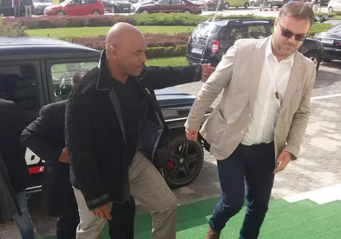 Mike Tyson a fost invitat la şedinţa plenului Senatului