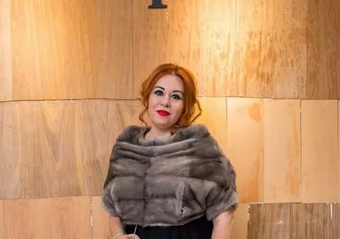 Cum s-a îmbrăcat Oana Roman la nunta lui Gabriel Cotabiță. Decolteul a atras toate privirile