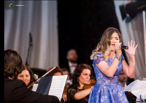 EXCLUSIV/ Roxana Cozma l-a cucerit pe Gheorghe Zamfir!