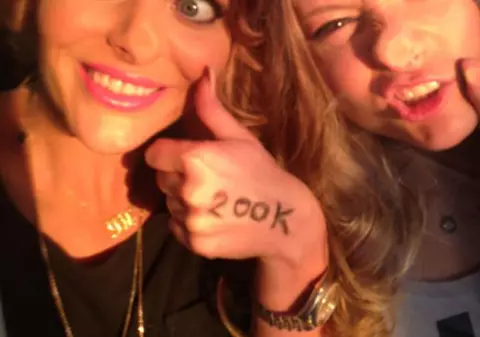 Sora Deliei, victima escrocilor. "Fals. Oana nu are cont de Facebook și nici copil"