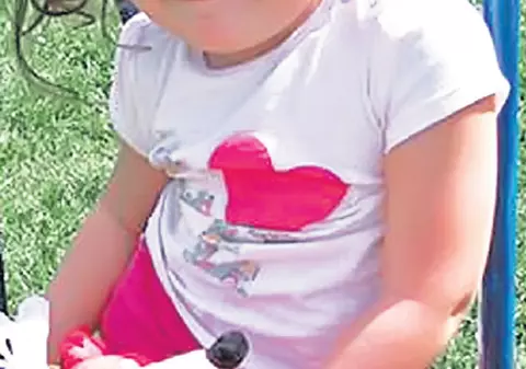 În sfârșit, o șansă pentru Ana! Din cauza unui tratament greșit, micuța s-a născut cu multiple malformații