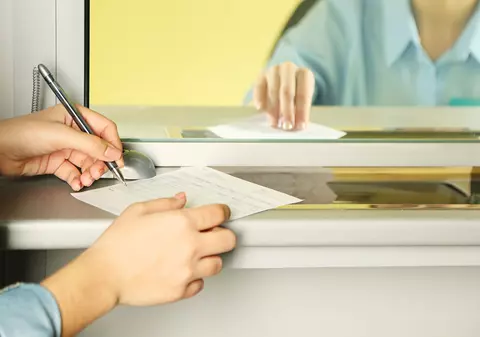 LIBERTATEA TE AJUTĂ: Acționarii de la Romcarbon își pot ridica dividendele